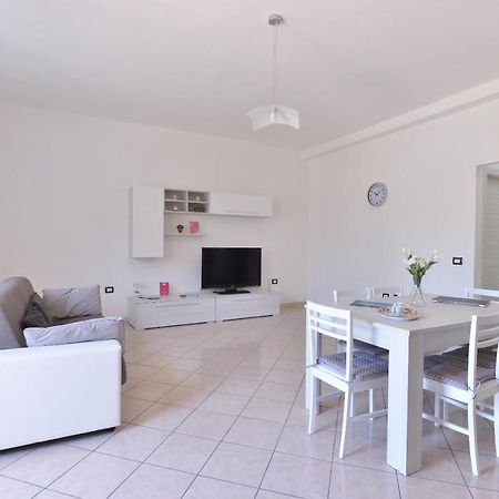 Izzhome Lagoon プーラ エクステリア 写真